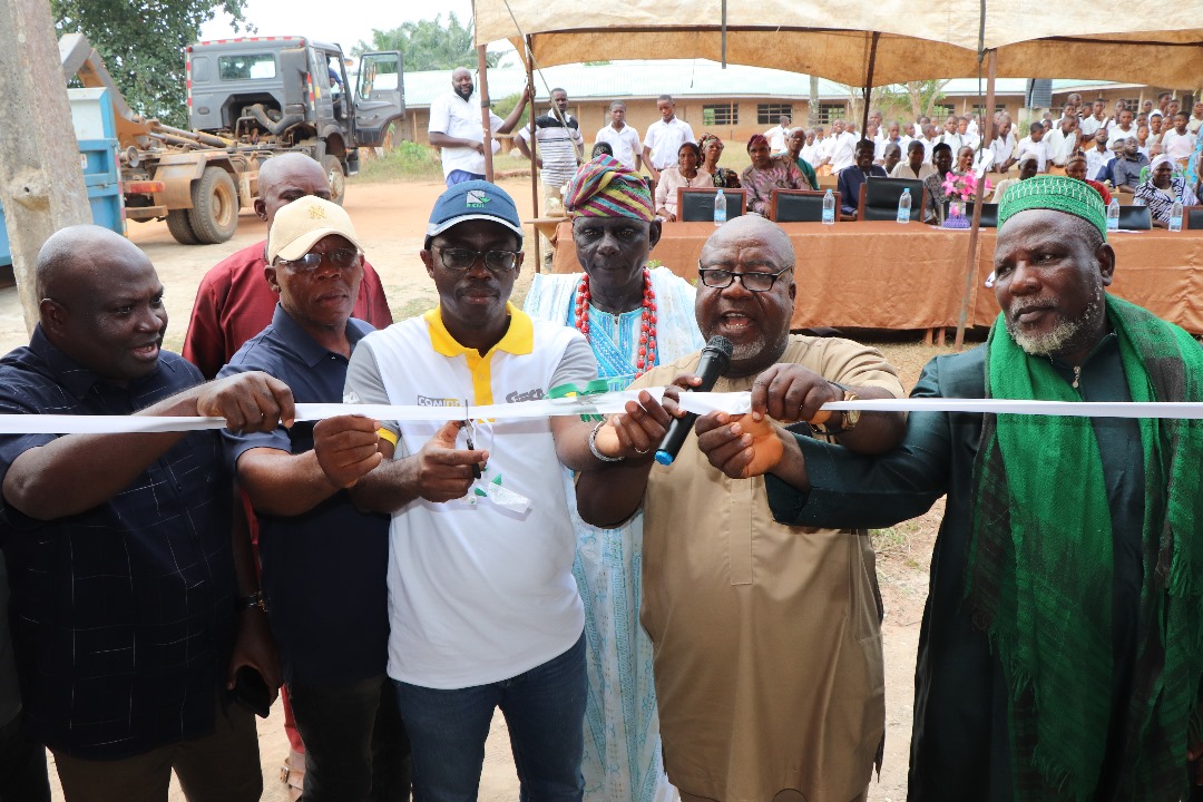 2024 RENL Commissions 3 sets of renovated classrooms equipped 3